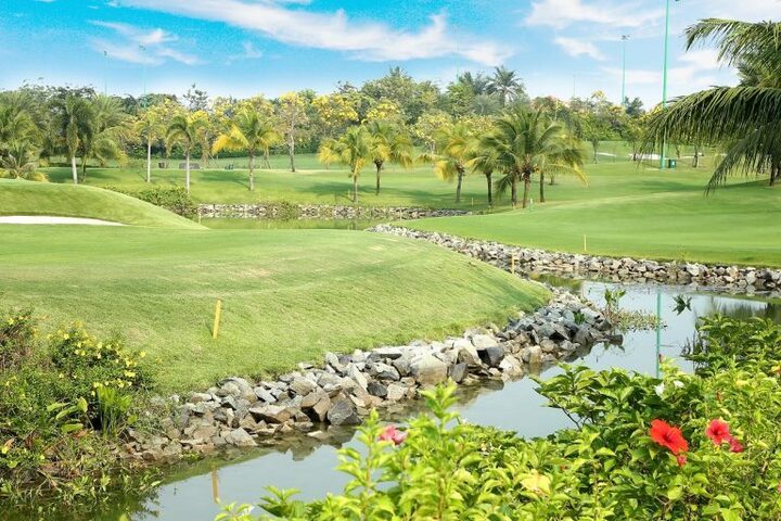 Sân golf Tân Sơn Nhất sở hữu vị trí vô cùng lý tưởng.