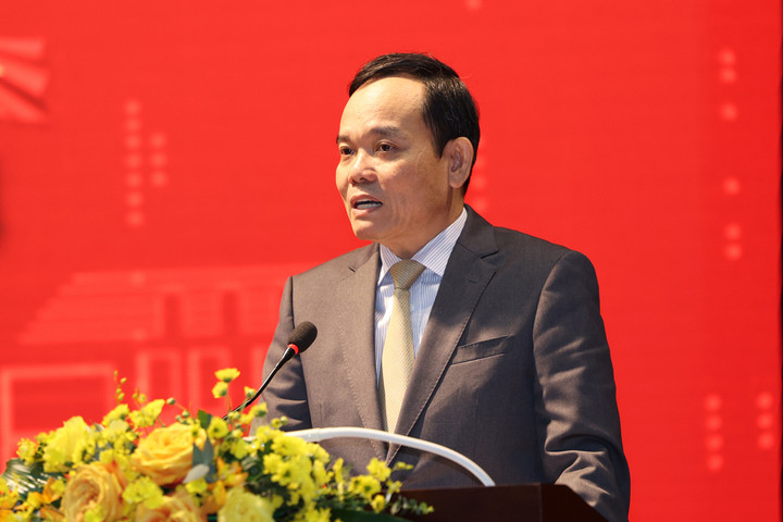 Phó Thủ tướng Trần Lưu Quang.