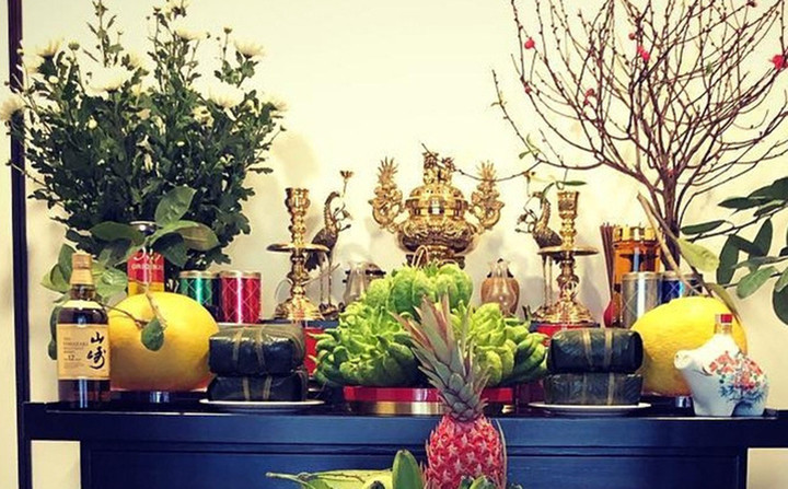 Hình ảnh loài chim hạc được dùng trong thờ cúng với ý nghĩa trường tồn, vĩnh cửu. (Ảnh: Cleanipedia)