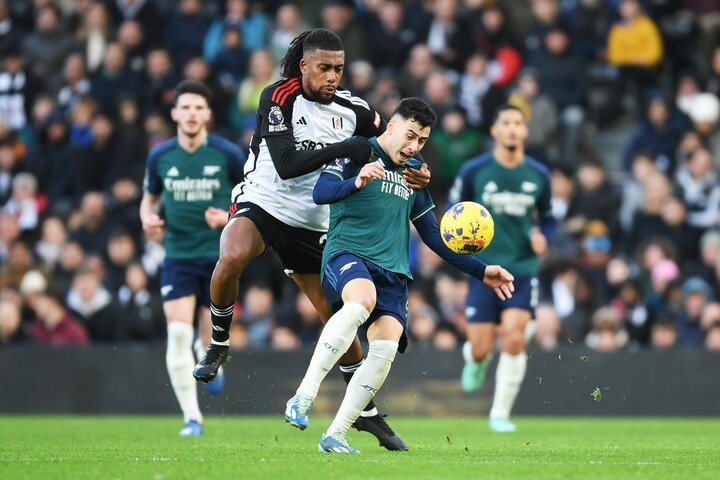 Các cầu thủ Fulham chơi bóng rất quyết liệt. (Ảnh: Getty Images)