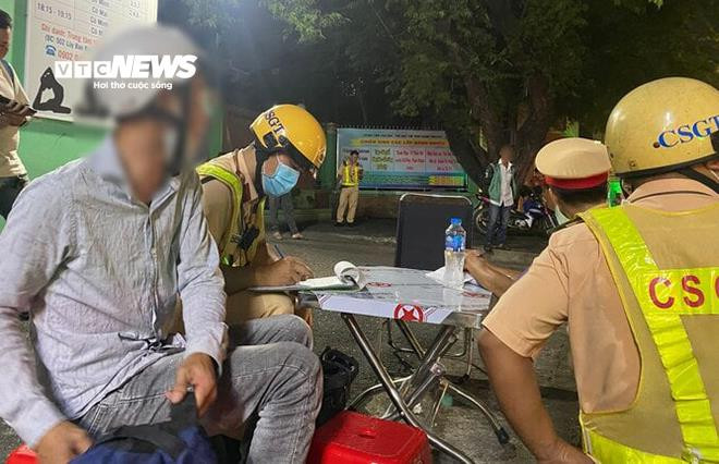 2.193 trường hợp vi phạm nồng độ cồn trong ngày thứ hai của kỳ nghỉ Tết Dương lịch 2024. (Ảnh minh hoạ: Lương Ý)