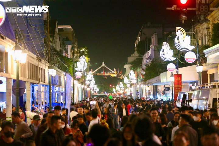 Khu vực Tràng Tiền Plaza.