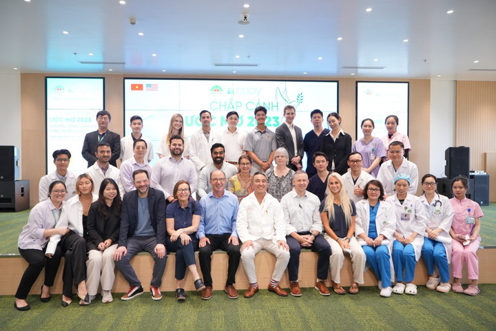 Chương trình do Bệnh viện ĐK Hồng Ngọc phối hợp với 2 tổ chức từ thiện lớn Facing The World (Anh Quốc) và NUOY (Mỹ).