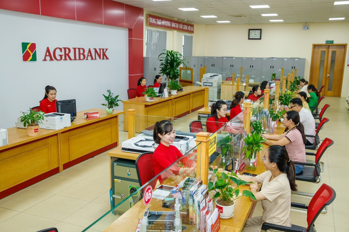 Agribank tiếp tục giảm lãi suất cho vay hỗ trợ khách hàng ngay từ đầu năm 2024 - 1