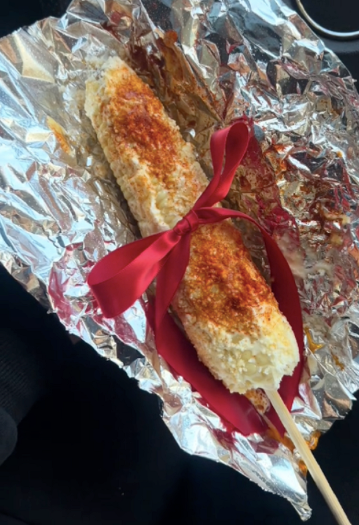 Chiếc hot dog hợp thời. (Ảnh: Ebaumsworld)