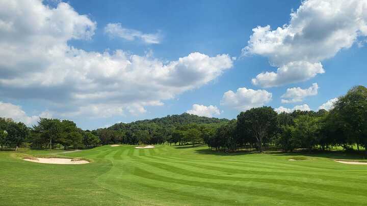 Sân golf Rạch Chiếc.