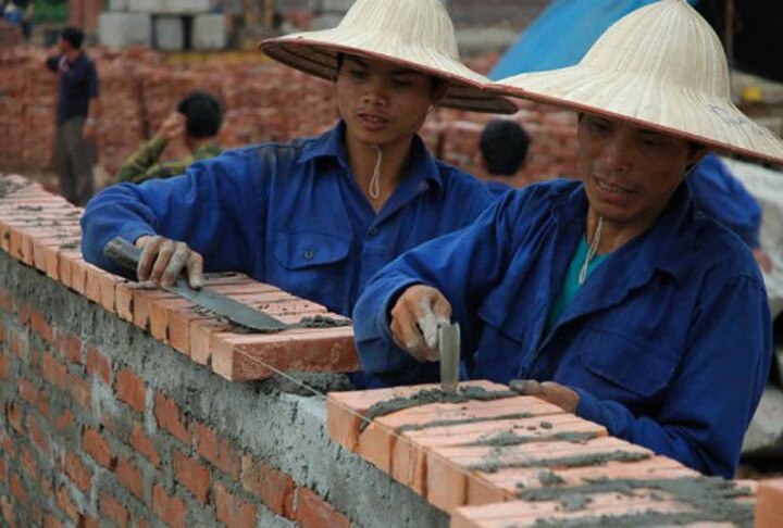 Chi phí thi công là một trong những yếu tố được nhiều người quan tâm nhất khi xây nhà. (Ảnh minh họa: xaydunghcc.com)