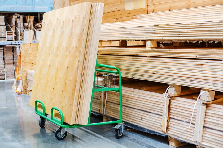 Tình trạng làm giả, nhái trong lĩnh vực vật liệu xây dựng, bao gồm ván gỗ ngày một tinh vi hơn.