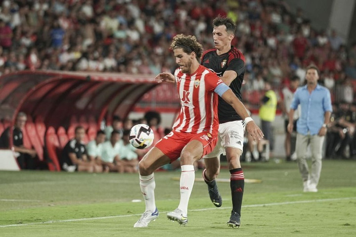 Osasuna chạm trán Almeria tại La Liga