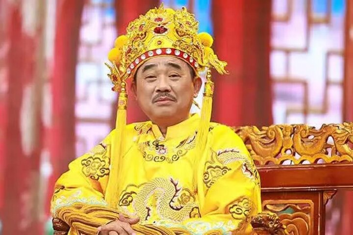 "Ngọc Hoàng" Quốc Khánh độc thân vui vẻ ở tuổi 61.