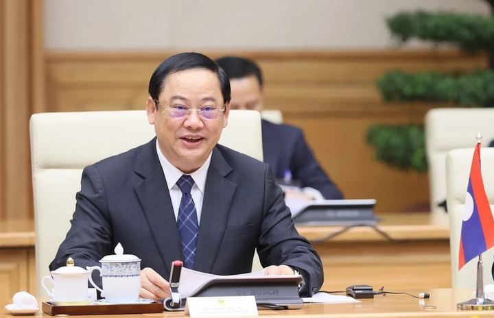 Thủ tướng Lào Sonexay Siphandone phát biểu tại cuộc hội đàm với Thủ tướng Phạm Minh Chính. (Ảnh: TTXVN)