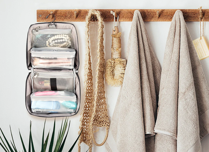 Túi đựng đồ vệ sinh giúp bạn dễ bảo quản đồ dùng hơn. (Ảnh: Travelpro)