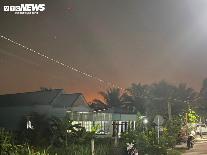 Công an kêu gọi hung thủ ra đầu thú.