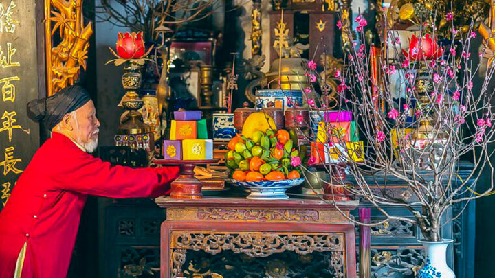 Tháng Chạp là tháng hướng về tổ tiên. (Ảnh: Vietnamtrips)
