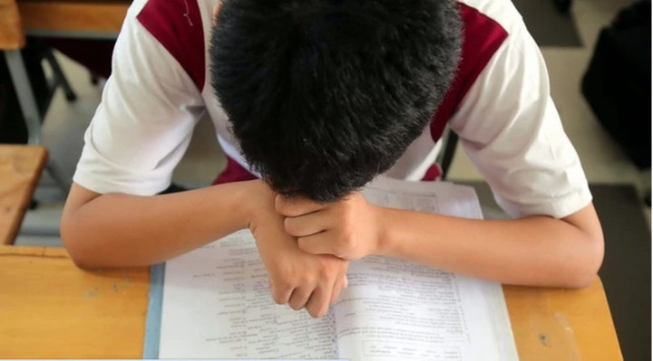 Lời khen cho cha mẹ, áp lực cho con.