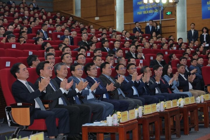 Thủ tướng Phạm Minh Chính cùng các đại biểu tham dự Hội nghị.