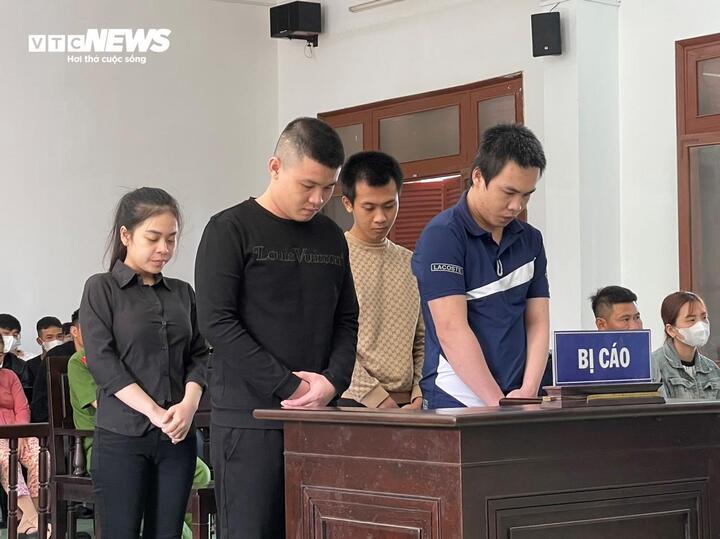 Các bị cáo tại tòa