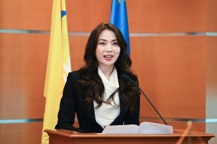 Phó Giám đốc Ngân hàng số PVcomBank - bà Hà Thị Thu Trang phát biểu tại sự kiện.