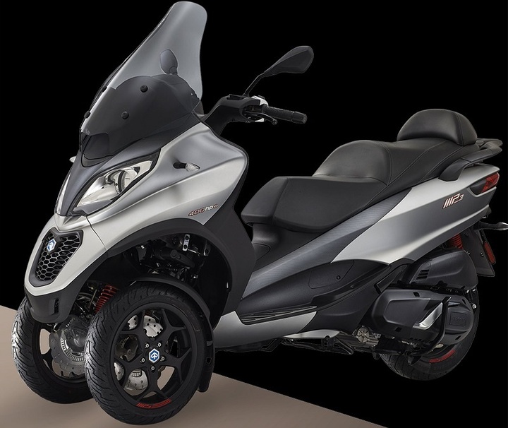 Piaggio MP3 400 Sport. (Ảnh: Piaggio)
