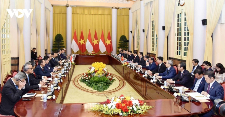 Hai nhà lãnh đạo dẫn đầu đoàn cấp cao hai nước tiến hành hội đàm.