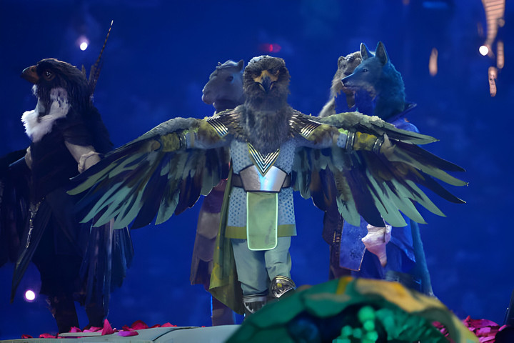 Tại buổi lễ, bài hát "Hadaf" - ca khúc chính thức của Asian Cup 2023 vang lên. Bài hát này do hai ca sỹ Al Hajjaji (người Qatar) và Humood AlKhudher (người Kuwait) trình bày. (Ảnh: Getty)