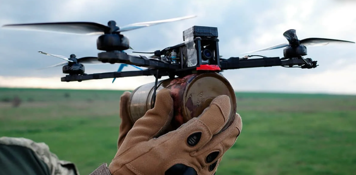 Máy bay không người lái (UAV) là vũ khí lợi hại trong xung đột Nga - Ukraine. (Ảnh: pravda.com.ua)