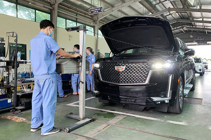 Độ đèn xe giờ đã có thể được đăng kiểm miễn đáp ứng được các tiêu chuẩn của đăng kiểm. (Ảnh: Hoàng Hiệp).