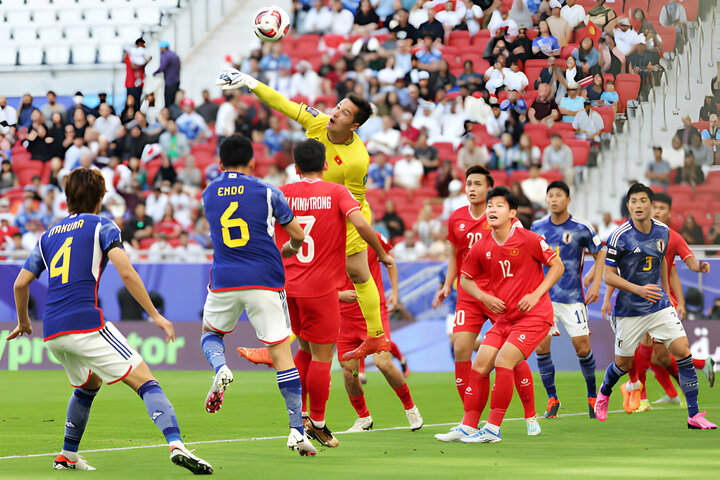Nguyễn Filip ra mắt ấn tượng cùng đội tuyển Việt Nam.