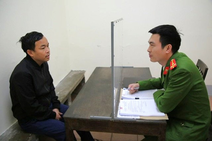 Phan Thái Hoan tại Cơ quan Công an.