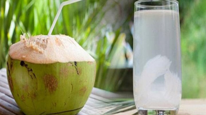 Uống nước dừa khi đói bụng không khiến kiêng dè cho tới mức độ khoẻ
