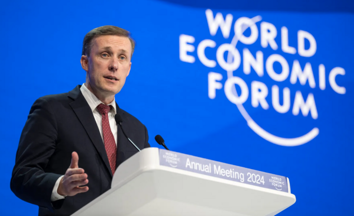Ông Jake Sullivan phát biểu tại Diễn đàn Kinh tế Thế giới ở Davos. (Ảnh: Getty)