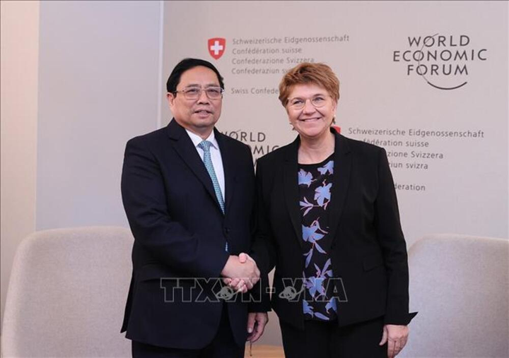 Thủ tướng Phạm Minh Chính gặp Tổng thống Liên bang Thụy Sĩ Viola Amherd.