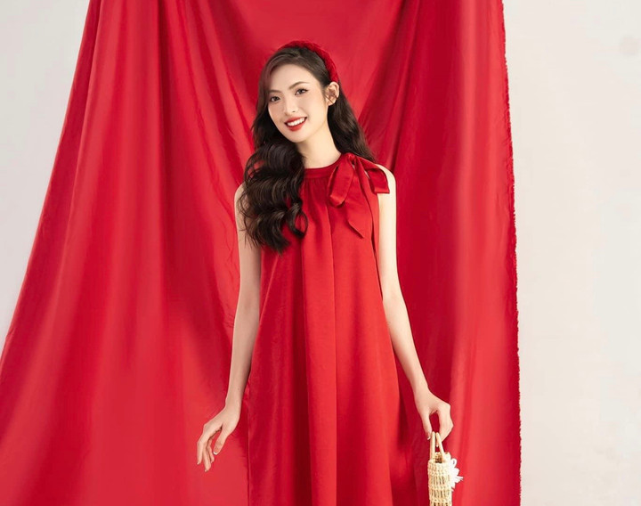 Thời gian tới, ngoài công việc làm mẫu ảnh, nữ sinh đặt mục tiêu tiếp tục cố gắng học tập để đẩy nhanh thời gian tốt nghiệp đại học. “Mong rằng hành trình trong thời gian tới sẽ giúp em trưởng thành hơn và đạt được ước mơ của mình” - nữ sinh bày tỏ.