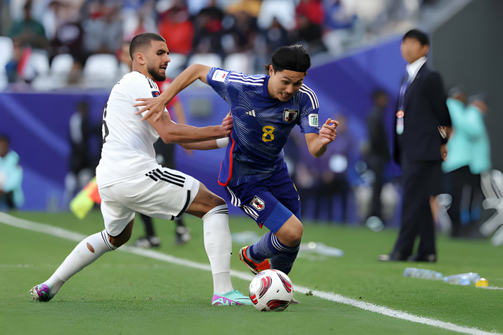 Minamino chơi mờ nhạt.