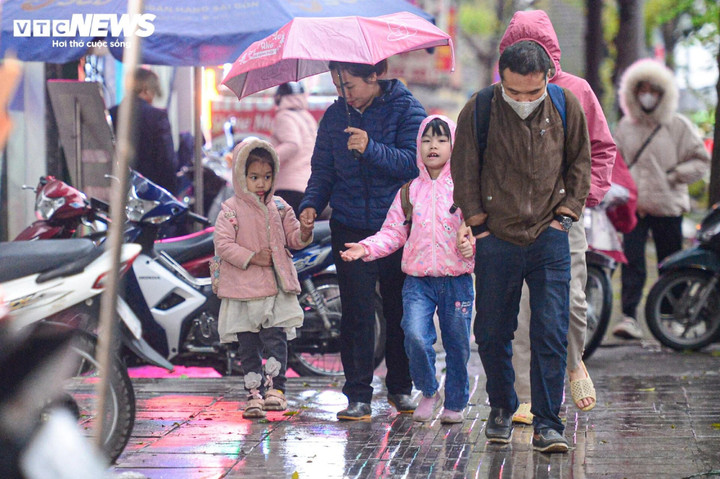 Miền Bắc mưa rét, nhiệt độ đồng bằng có thể xuống 7 độ C. (Ảnh: Viên Minh)