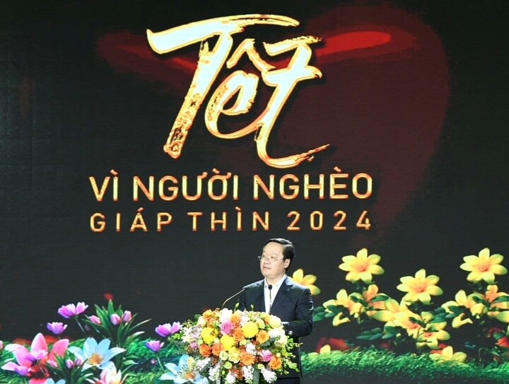 Chủ tịch UBND tỉnh Nghệ An Nguyễn Đức Trung phát biểu tại chương trình.