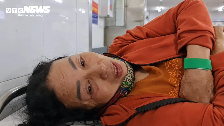 Hành khách Đào Thị Thoa kể lại vụ việc.