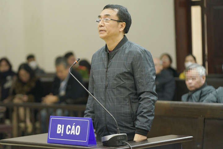 Bị cáo Trần Hùng bị toà phúc thẩm tuyên y án 9 năm tù giam.