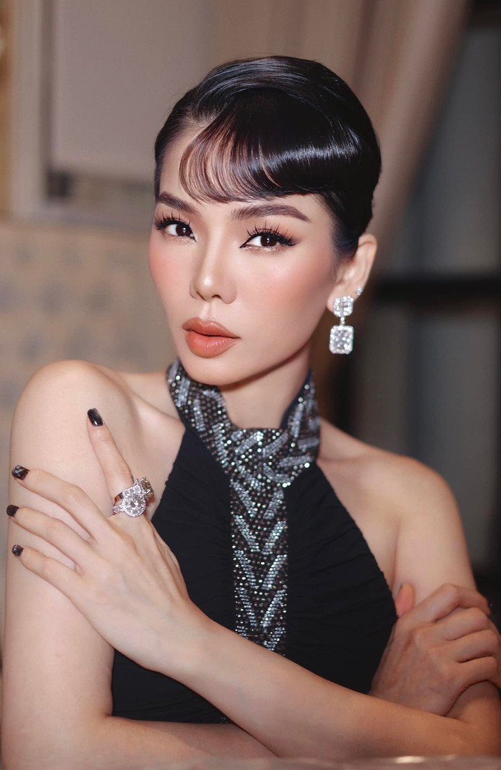 Lệ Quyên lên tiếng bênh vực, động viên H'Hen Niê.