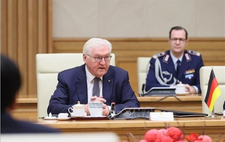 Hai nhà lãnh đạo nhất trí đẩy mạnh hợp tác đào tạo, phát triển nguồn nhân lực chất lượng cao, tăng cường xây dựng các cơ chế, khuôn khổ hợp tác trong lĩnh vực đào tạo nghề. (Ảnh: TTXVN)