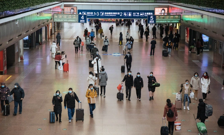 Quang cảnh ga đường sắt Tây Bắc Kinh trong ngày đầu của kỳ Xuân Vận năm 2021. (Ảnh: Thời báo Hoàn Cầu)