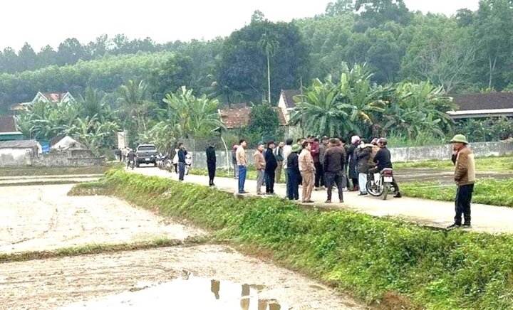 Hiện trường nơi xảy ra án mạng tại xã Đồng Thành, huyện Yên Thành, tỉnh Nghệ An. (Ảnh: NA)