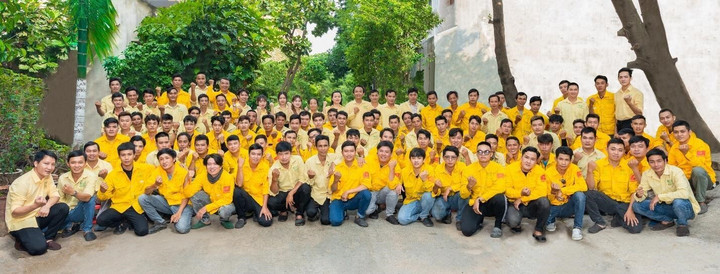 Tập thể Công ty Thợ Việt.