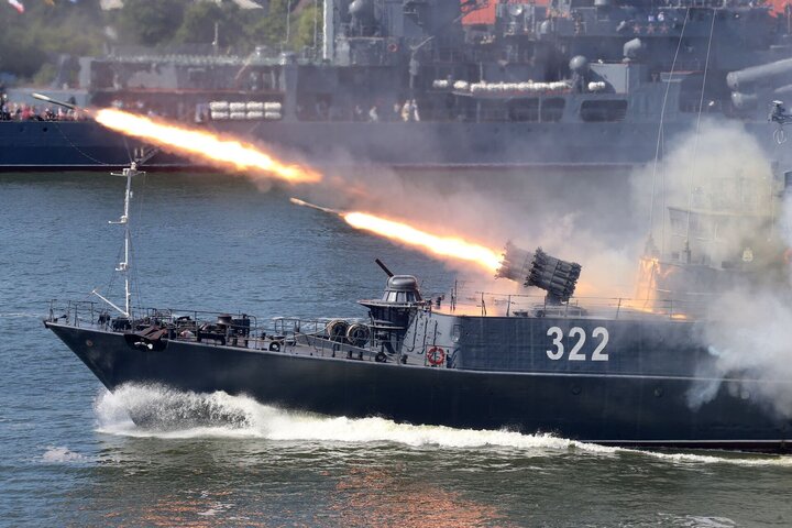 RBU-6000 là bệ phóng rocket chống tàu ngầm và chống ngư lôi cỡ nòng 213 mm với 12 nòng thường được trang bị trên các lớp tàu chiến mặt nước. (Ảnh: Sputnik)