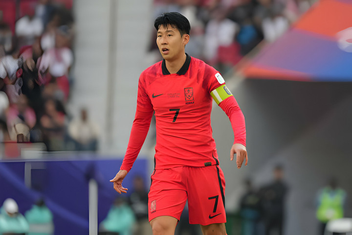 Son Heung-min mong người hâm mộ dừng chỉ trích.