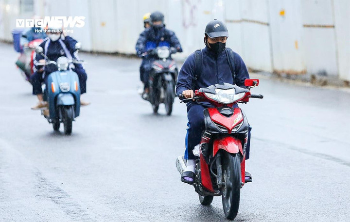 Ngày 8 - 12/2 (29 tháng Chạp đến mùng 3 Tết), Bắc Bộ mưa nhỏ rải rác. (Ảnh: Khổng Chí)