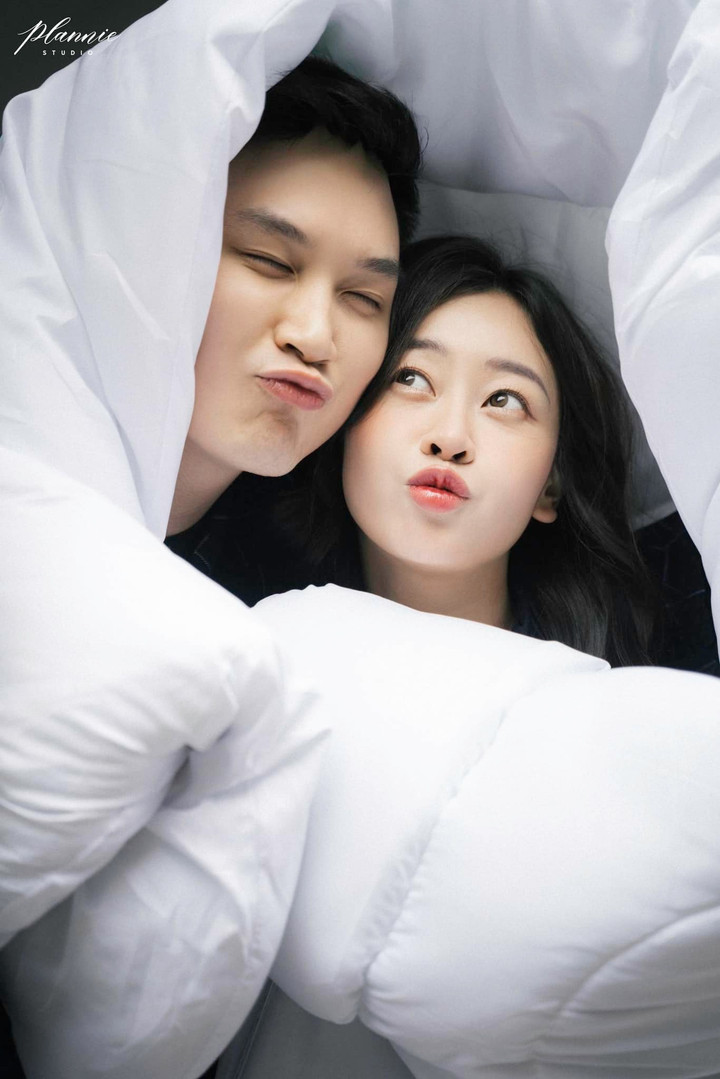 Cả hai đều rất hài lòng về bộ ảnh độc lạ này.