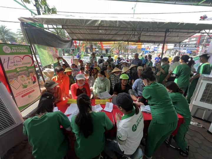 Bên cạnh đem đến cơ hội được tiếp cận y tế cho đồng bào khó khăn, hành trình này còn góp phần giúp nâng cao nhận thức sức khỏe cho cộng đồng.