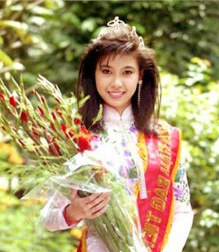 Hà Kiều Anh đăng quang năm 1992.