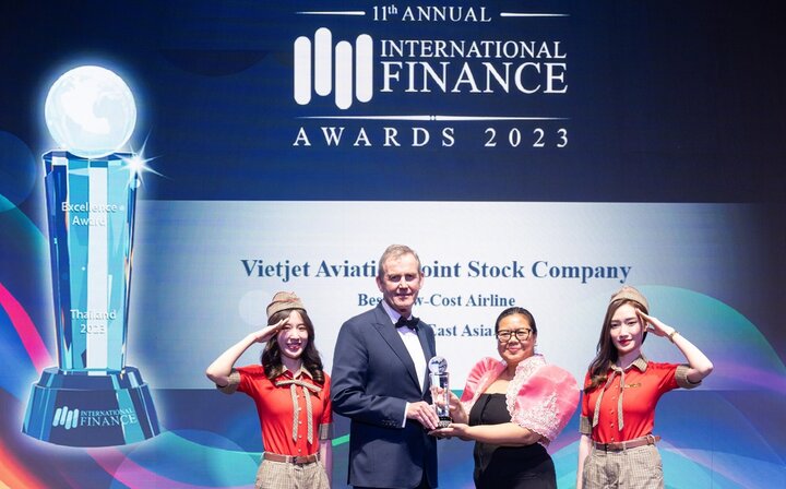Vietjet nhận giải thưởng về quản trị tài chính và hàng không - 1